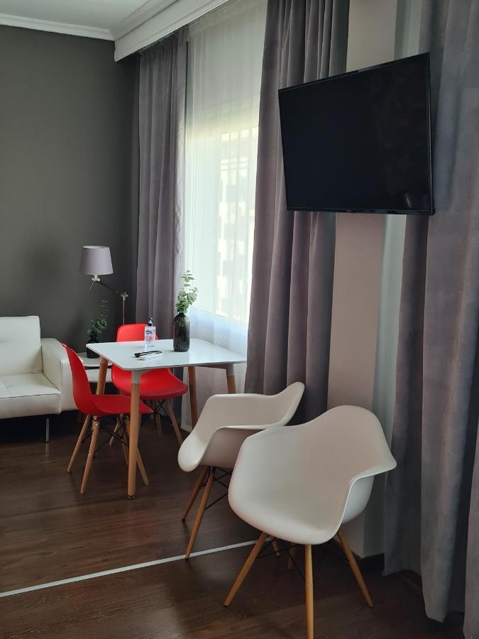 Red Rooms Tsimiski 60 Thessaloníki Exteriör bild